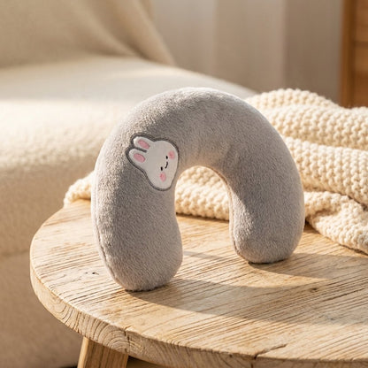 Cozy Arch Pet Headrest Pillow — Soft Curved Neck Support