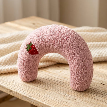 Cozy Arch Pet Headrest Pillow — Soft Curved Neck Support